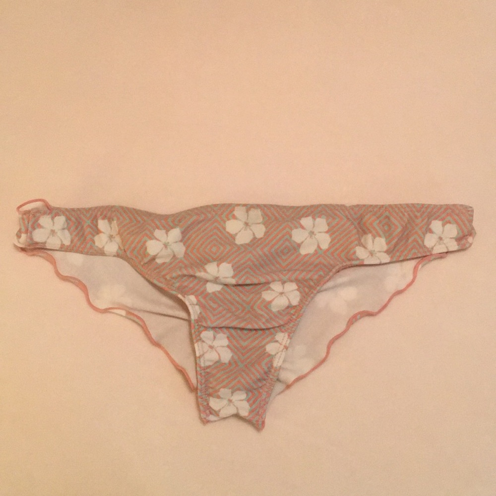 Cheeky Posh Poa bikini bottoms